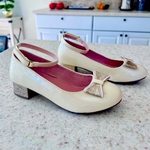 Seychelles girl high heel shoe with sparkling bow only used once.